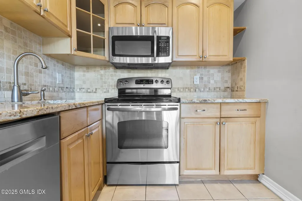 1465 E Putnam Avenue Old Greenwich CT 06870