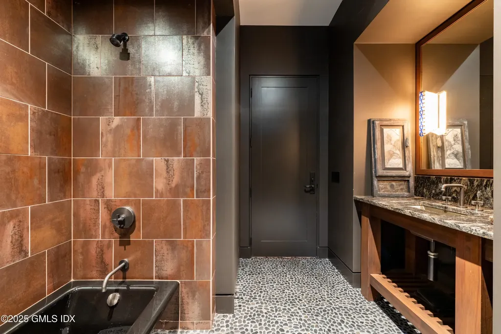 71 N Porchuck Road Greenwich CT 06831