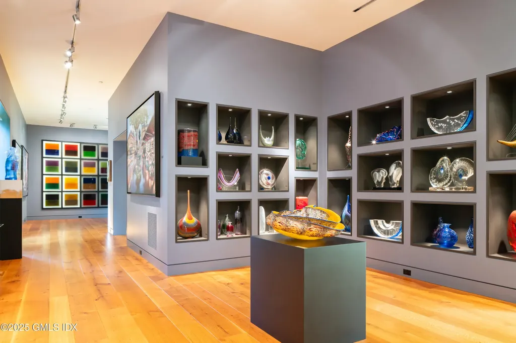 71 N Porchuck Road Greenwich CT 06831