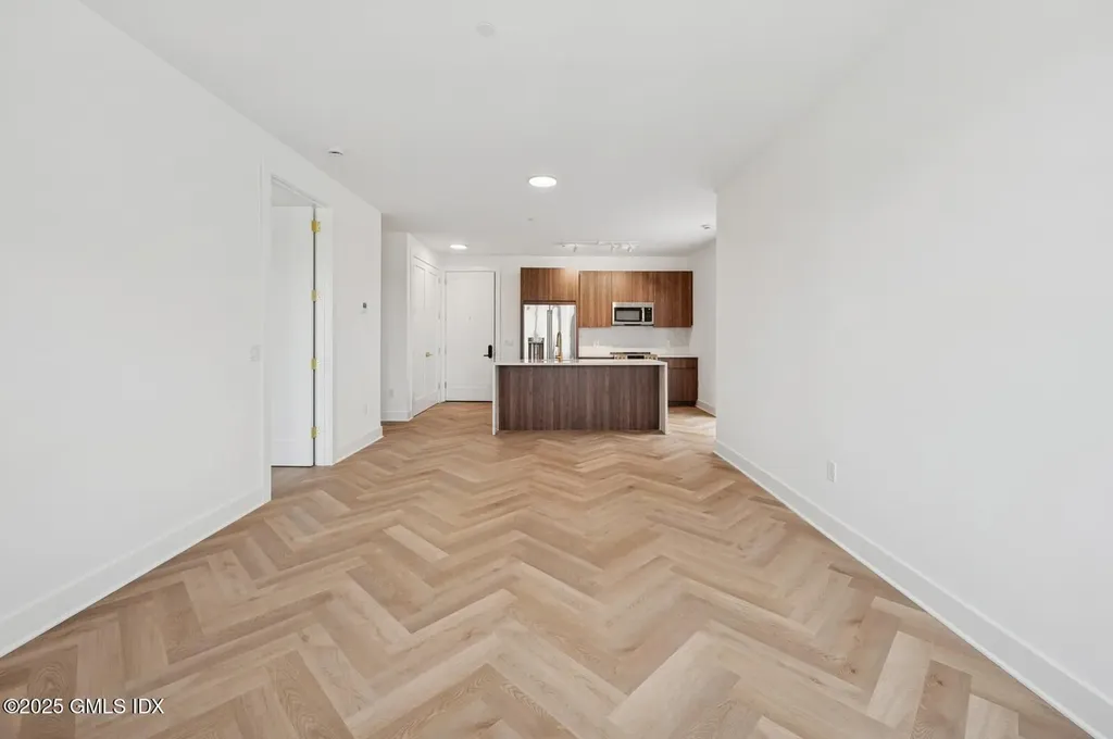 100 E Putnam Avenue Cos Cob CT 06807