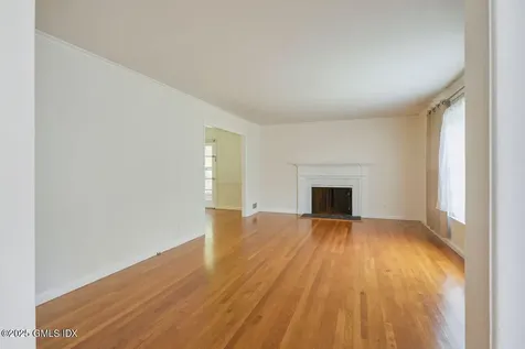 39 Mallard Drive Greenwich CT 06830