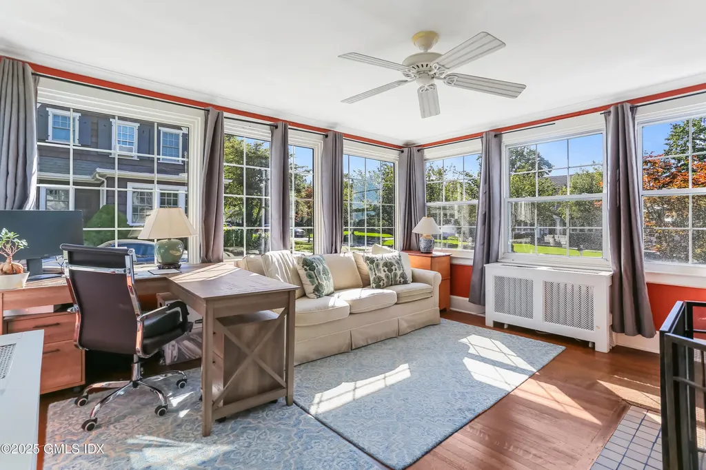 38 Van Rensselaer Avenue Stamford CT 06902