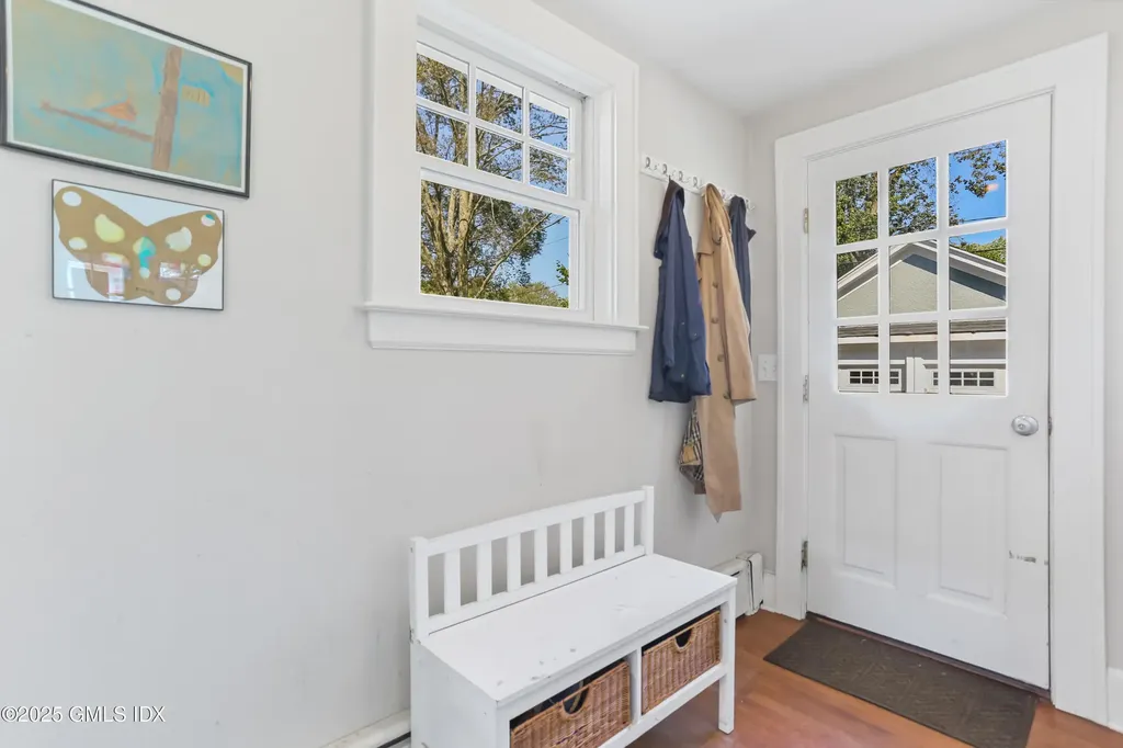 38 Van Rensselaer Avenue Stamford CT 06902