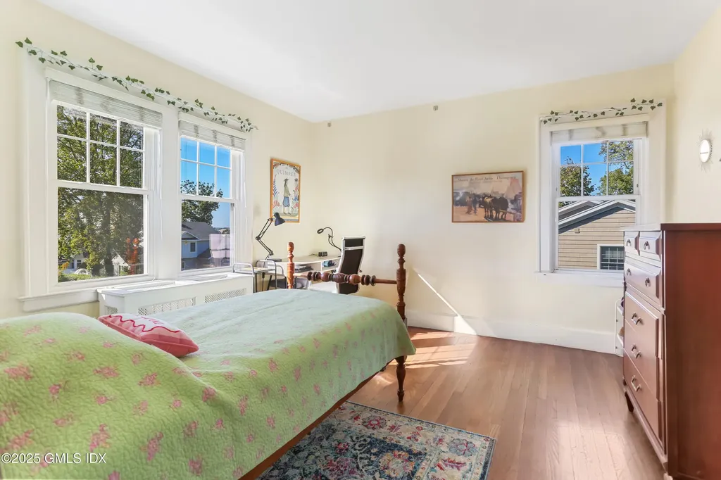 38 Van Rensselaer Avenue Stamford CT 06902