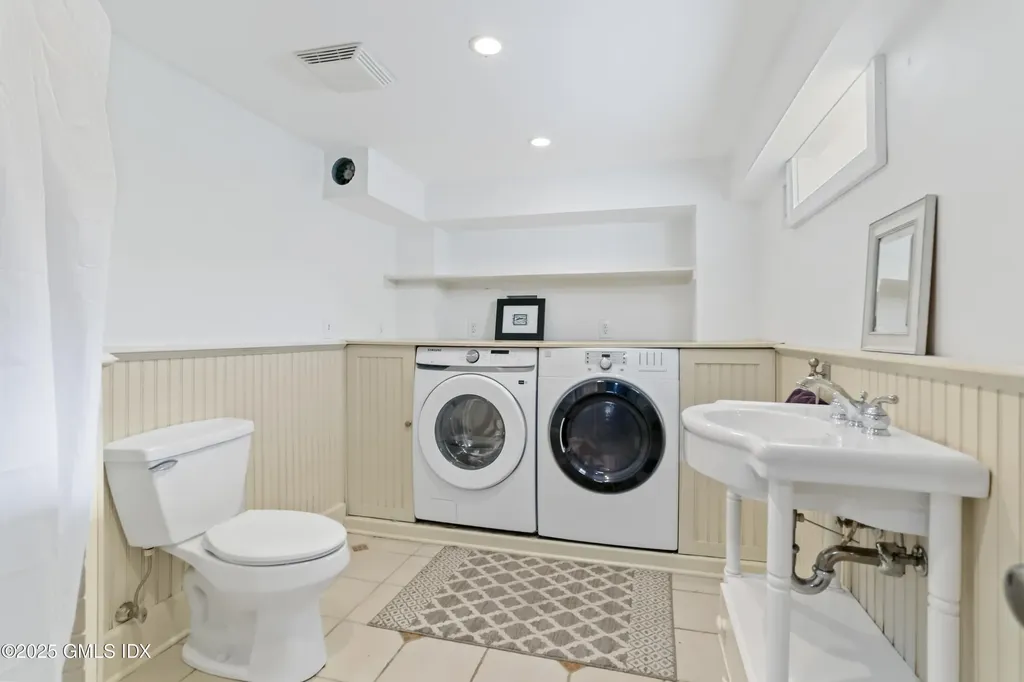 38 Van Rensselaer Avenue Stamford CT 06902