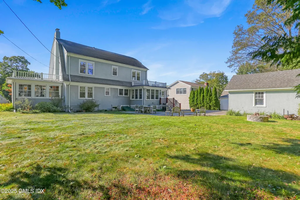 38 Van Rensselaer Avenue Stamford CT 06902