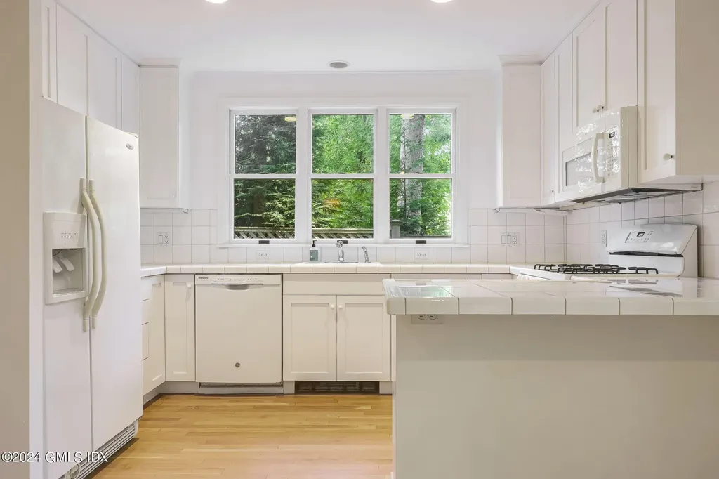 14 Grove Lane Greenwich CT 06831