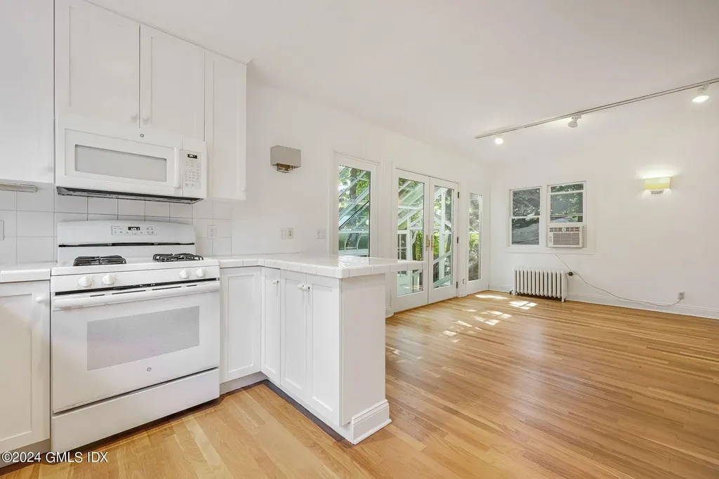 14 Grove Lane Greenwich CT 06831