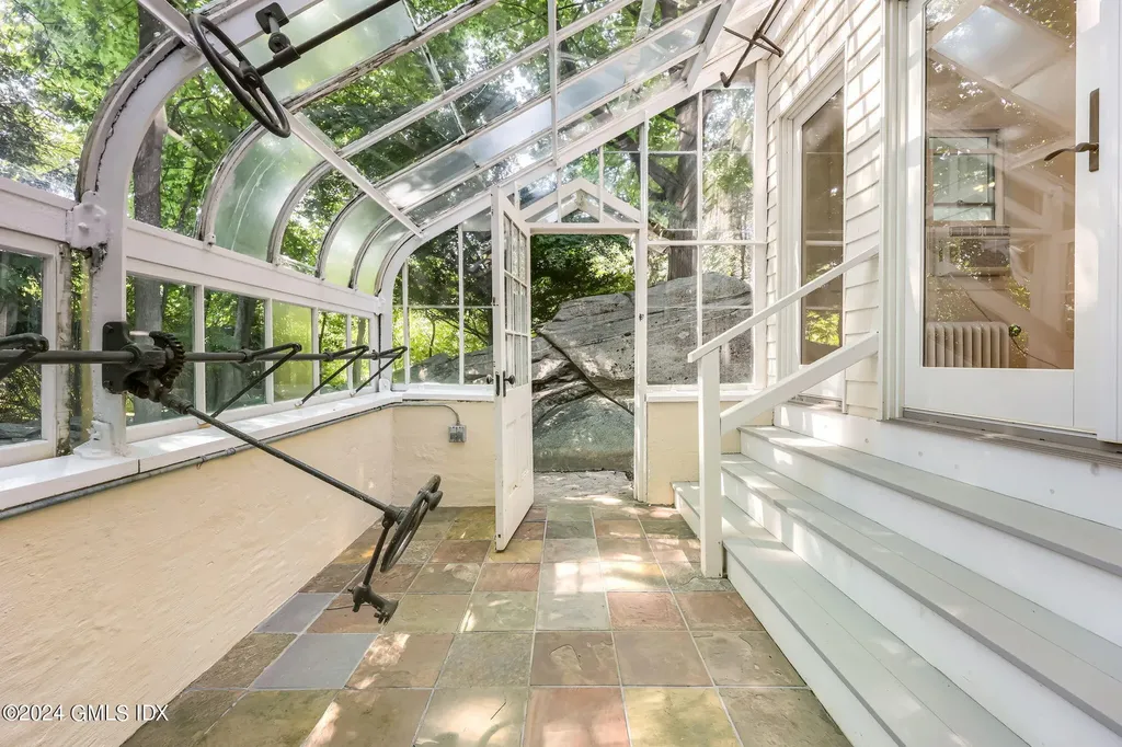 14 Grove Lane Greenwich CT 06831