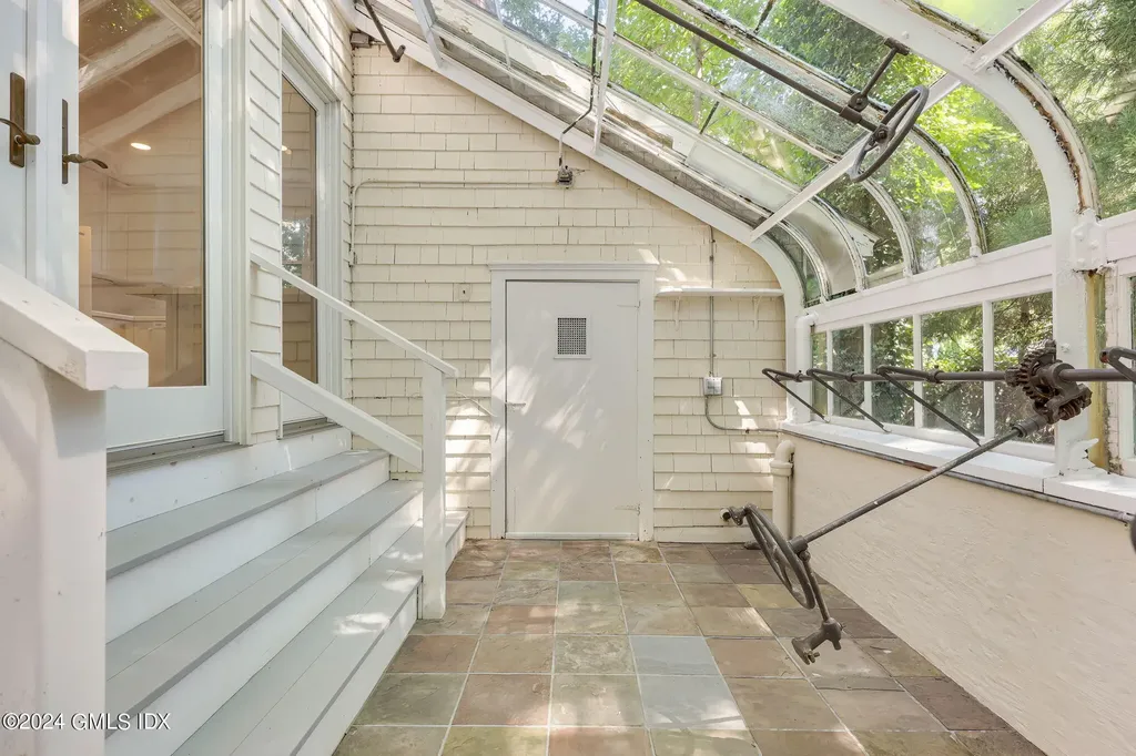 14 Grove Lane Greenwich CT 06831