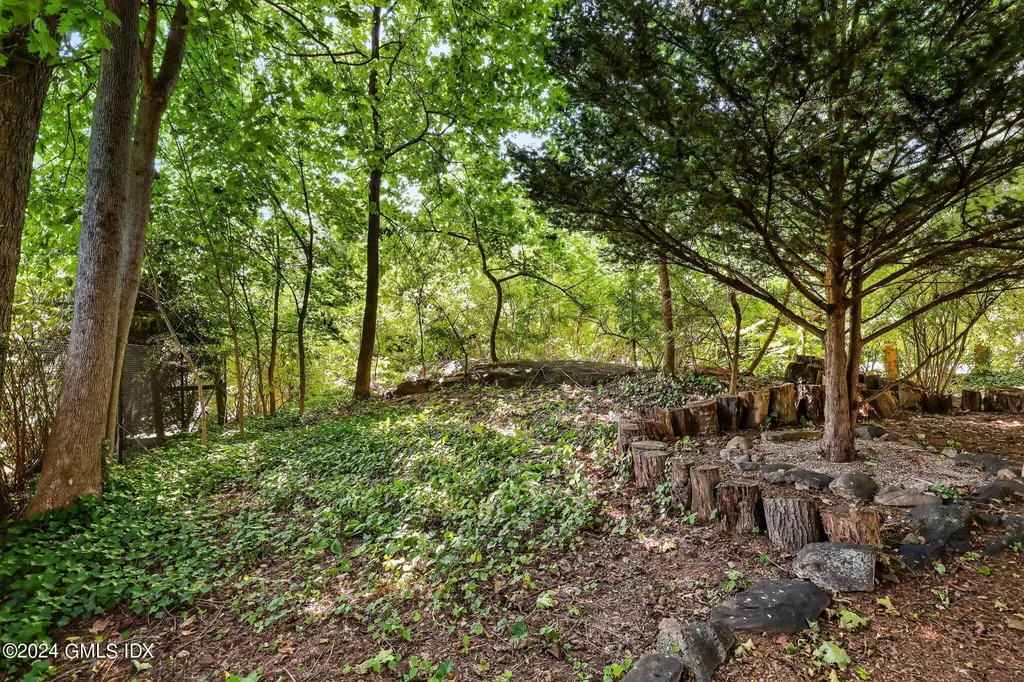 14 Grove Lane Greenwich CT 06831