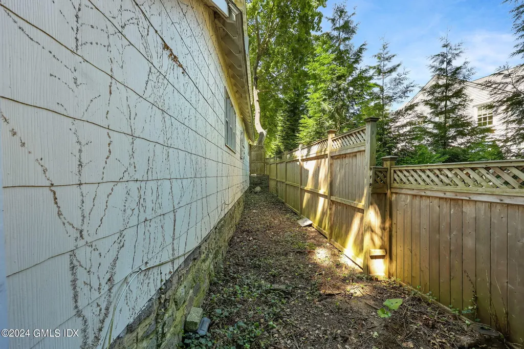 14 Grove Lane Greenwich CT 06831