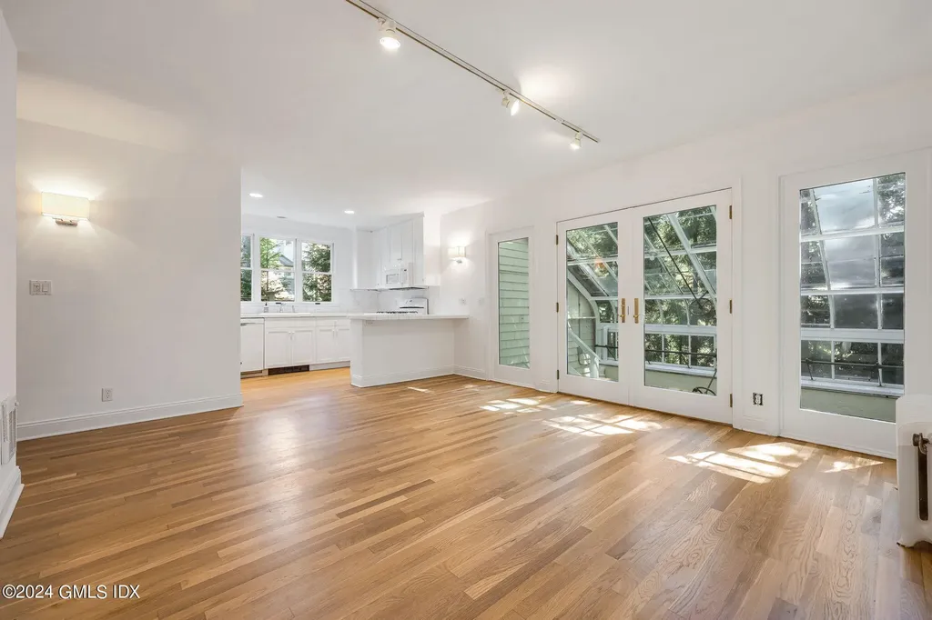 14 Grove Lane Greenwich CT 06831