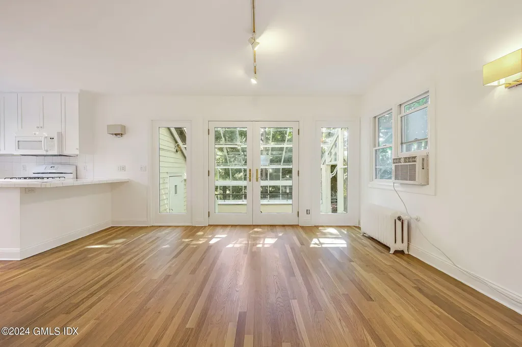 14 Grove Lane Greenwich CT 06831