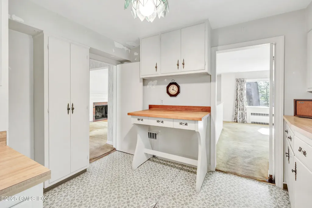 9 Corrigan Lane Greenwich CT 06831