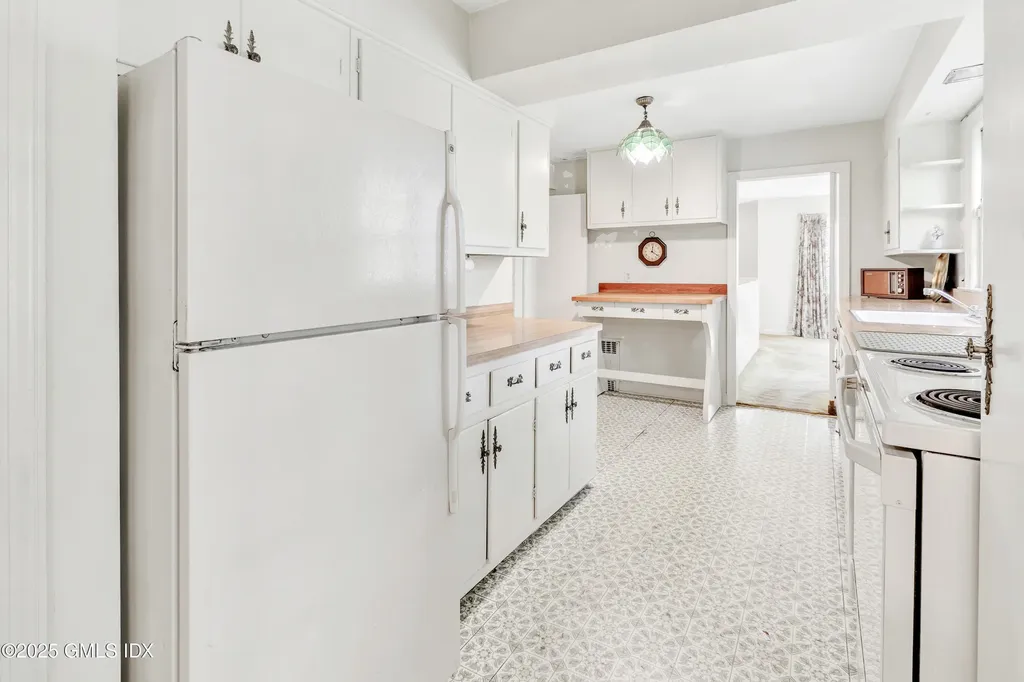 9 Corrigan Lane Greenwich CT 06831