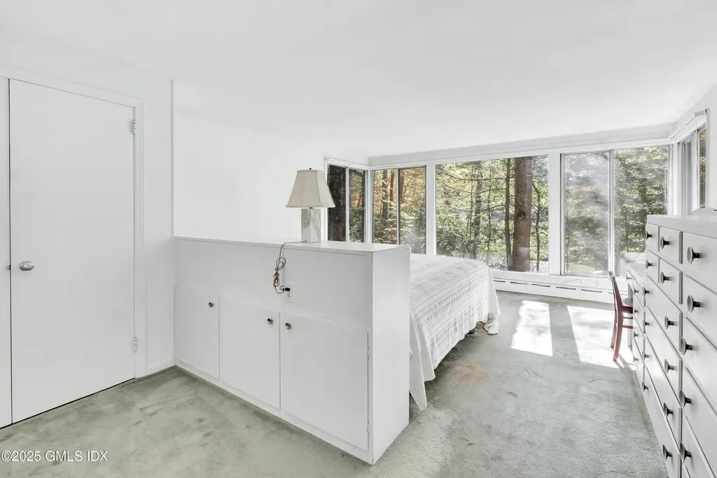 9 Corrigan Lane Greenwich CT 06831