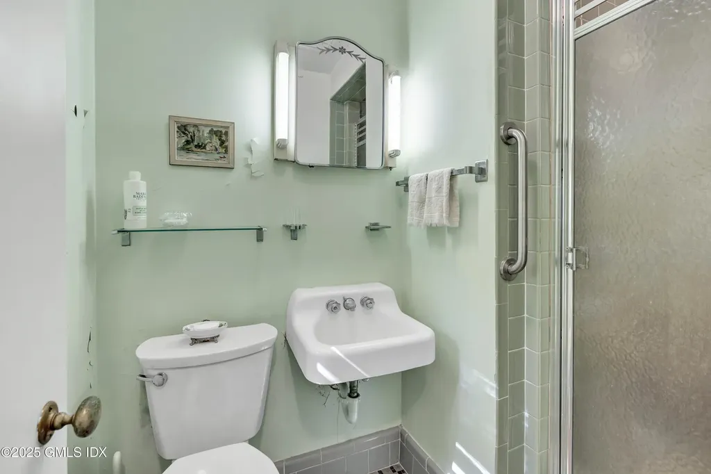 9 Corrigan Lane Greenwich CT 06831