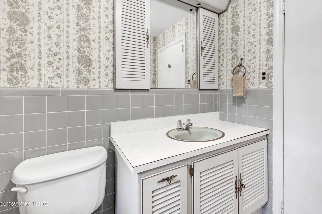 9 Corrigan Lane Greenwich CT 06831