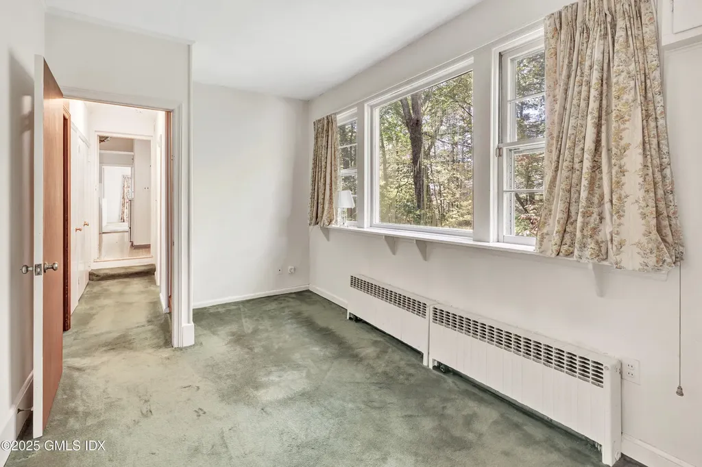 9 Corrigan Lane Greenwich CT 06831