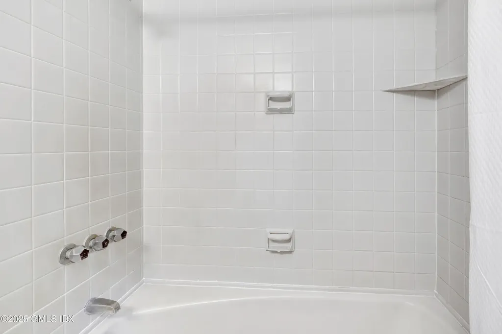 9 Corrigan Lane Greenwich CT 06831