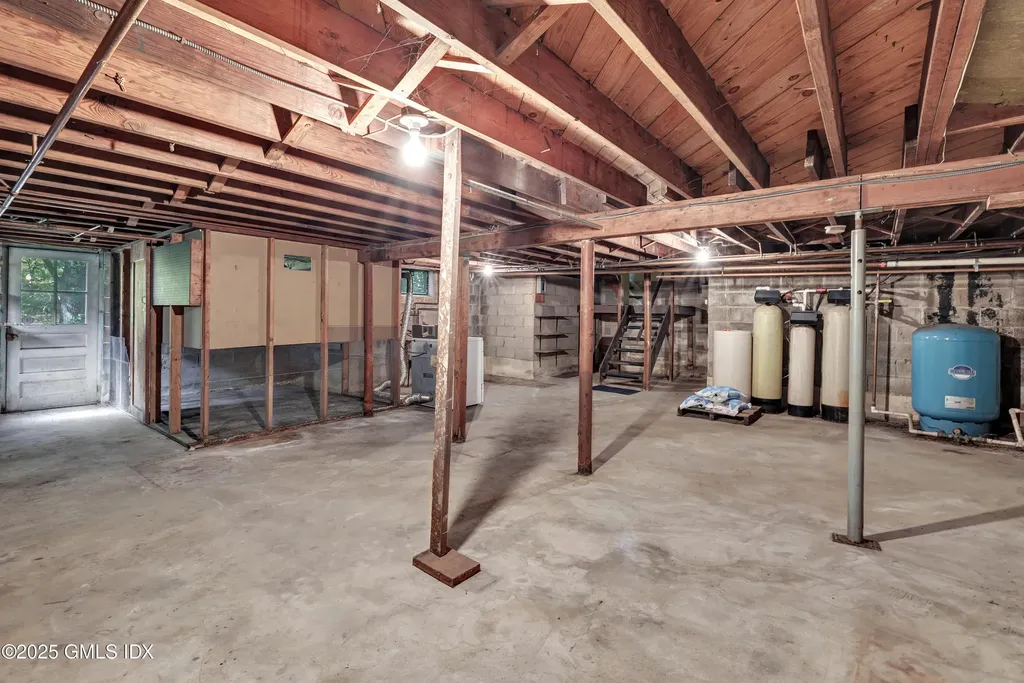 9 Corrigan Lane Greenwich CT 06831