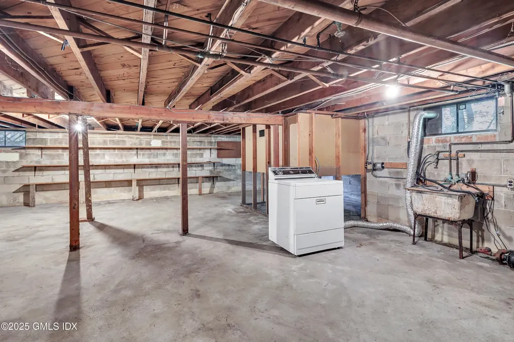 9 Corrigan Lane Greenwich CT 06831