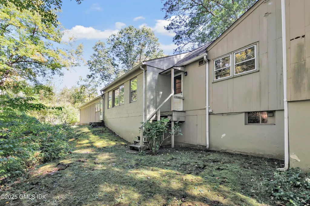 9 Corrigan Lane Greenwich CT 06831