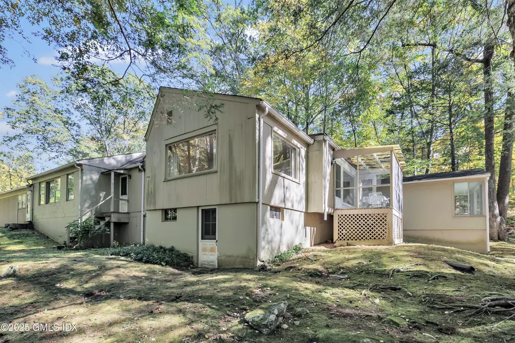 9 Corrigan Lane Greenwich CT 06831