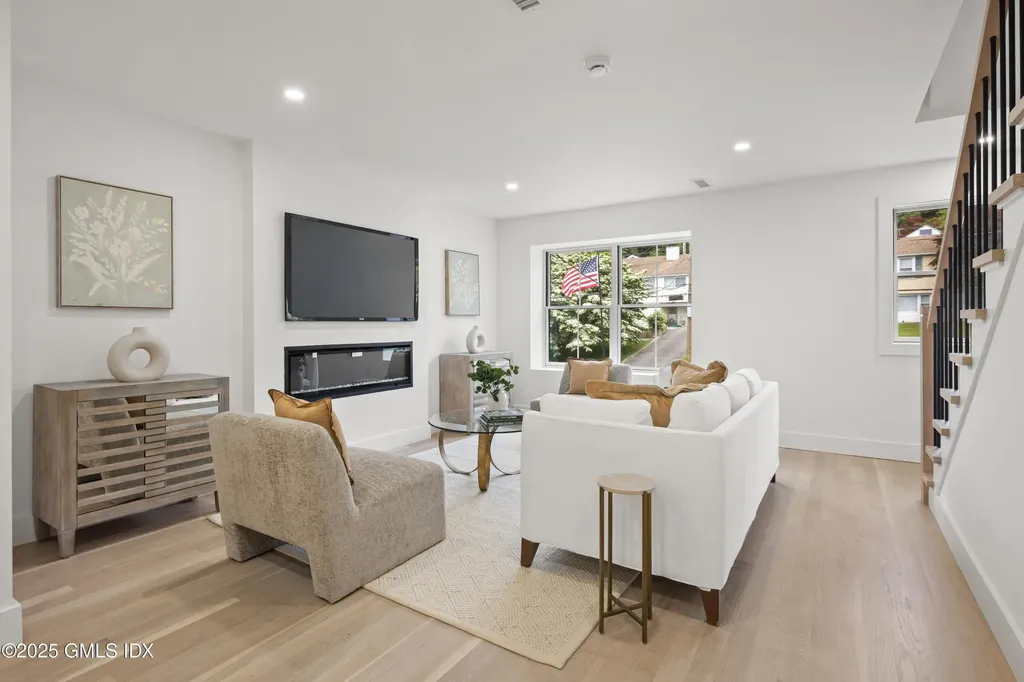 26 Homestead Lane Greenwich CT 06831