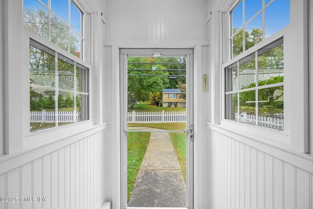 72 Glenville Street Greenwich CT 06831