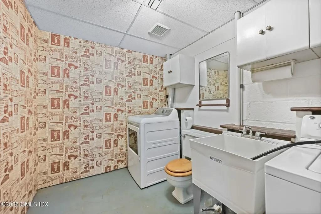 72 Glenville Street Greenwich CT 06831