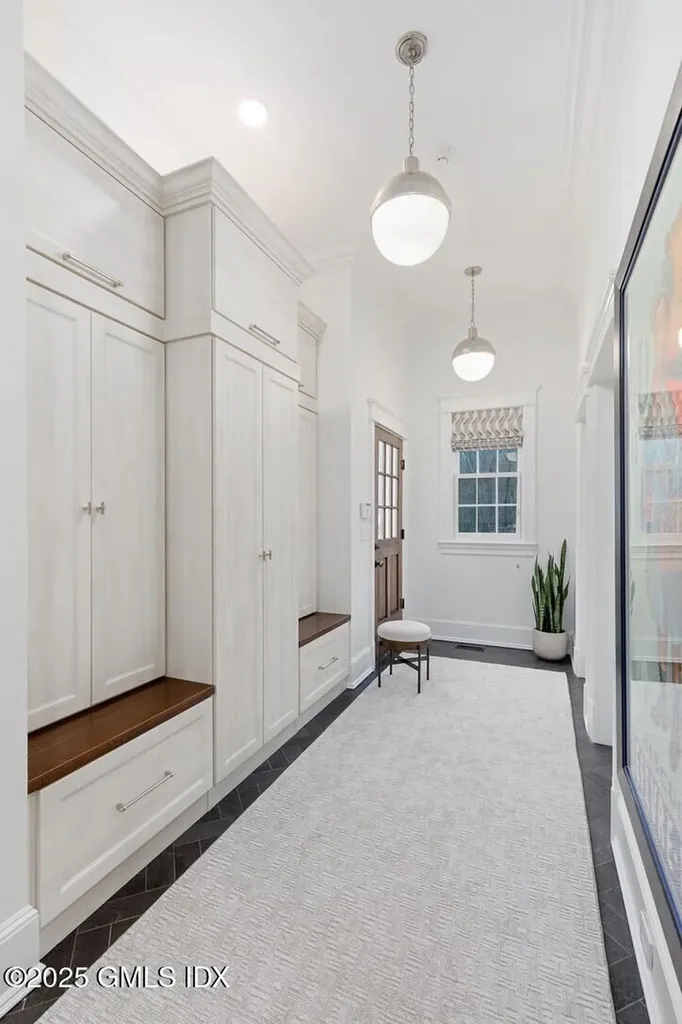 28 Thunder Mountain Road Greenwich CT 06831