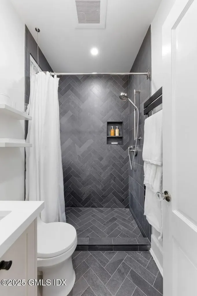 28 Thunder Mountain Road Greenwich CT 06831