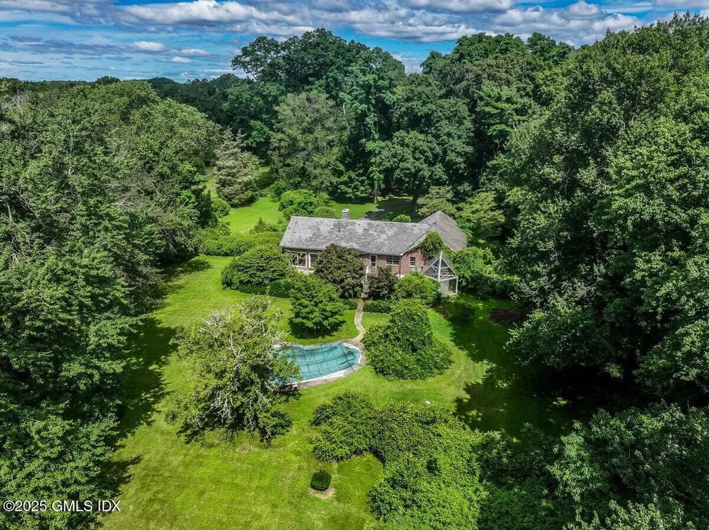 32 Locust Road Greenwich CT 06831