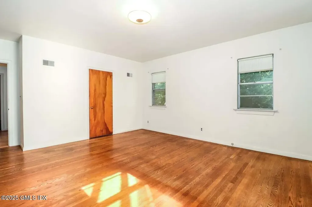 32 Locust Road Greenwich CT 06831