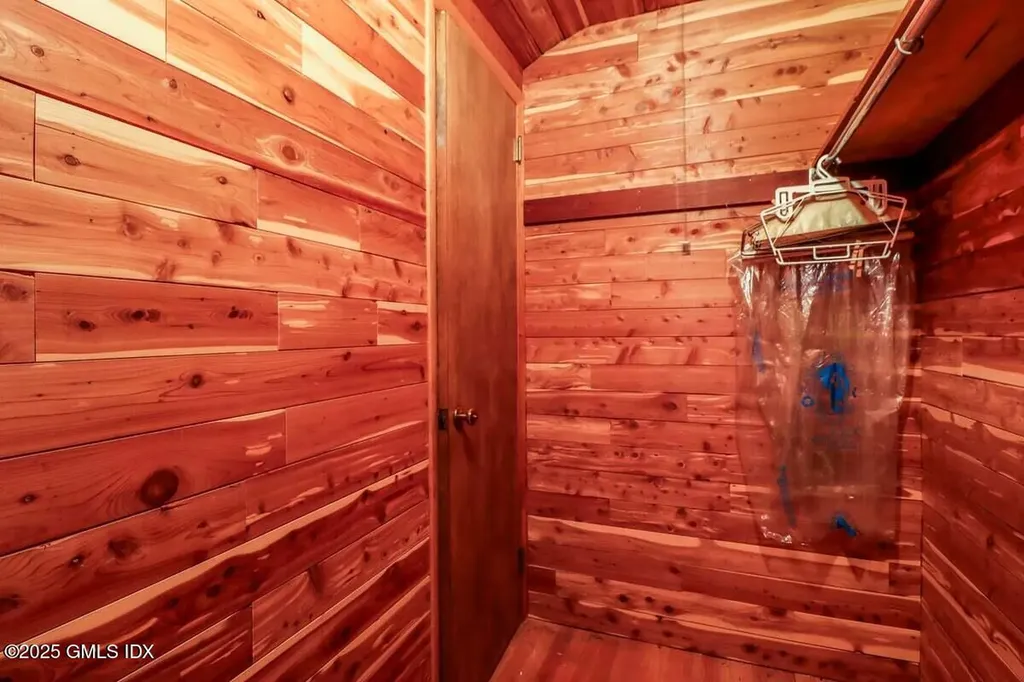 32 Locust Road Greenwich CT 06831