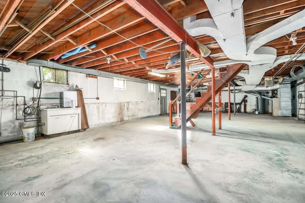 32 Locust Road Greenwich CT 06831