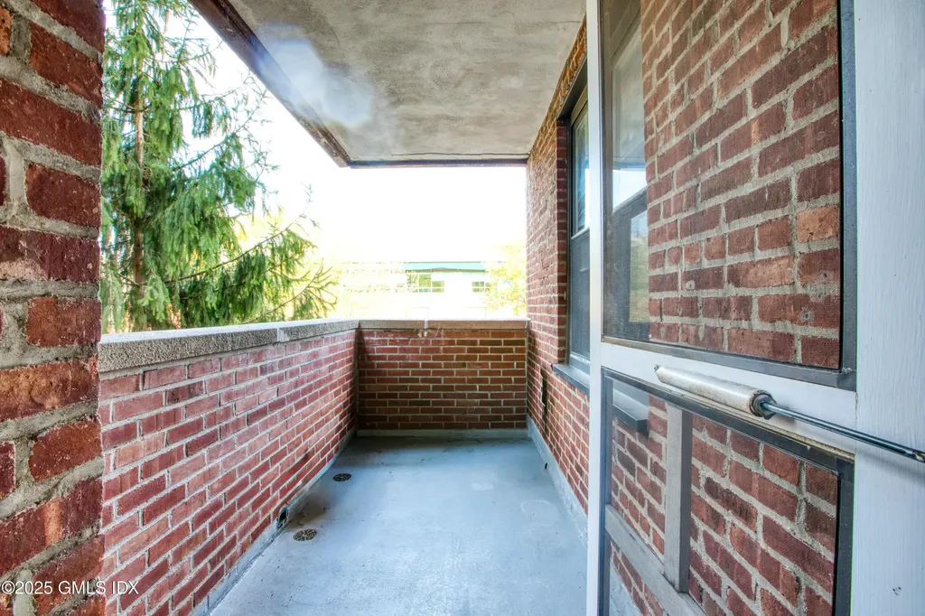 25 W Elm Street Greenwich CT 06830