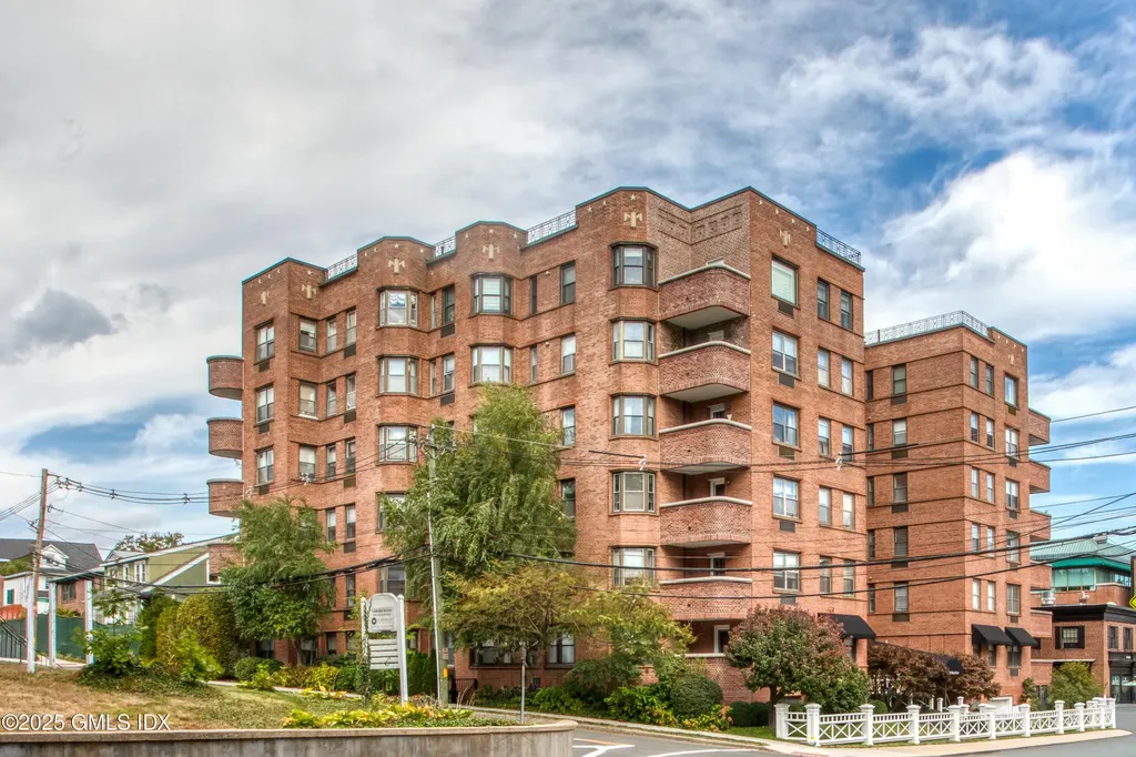 25 W Elm Street Greenwich CT 06830