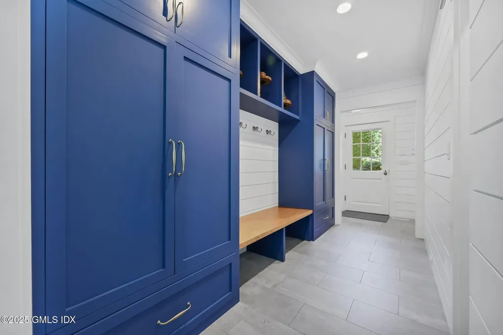 6 Gilliam Lane Riverside CT 06878