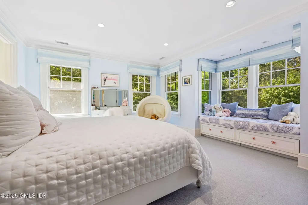 6 Gilliam Lane Riverside CT 06878