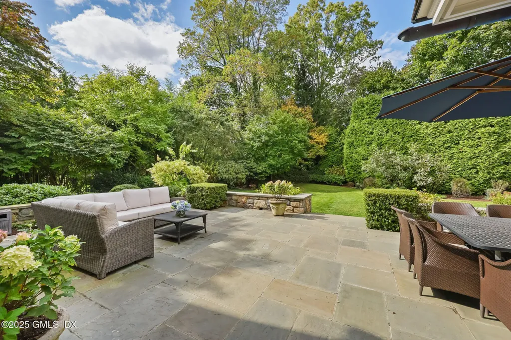 6 Gilliam Lane Riverside CT 06878