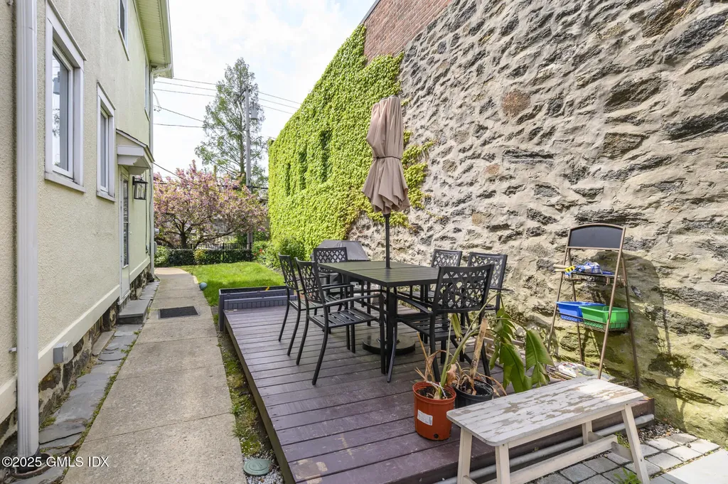 291 Delavan Avenue Greenwich CT 06830