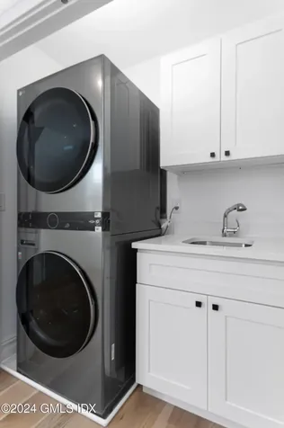 3 Finney Knoll Lane Riverside CT 06878