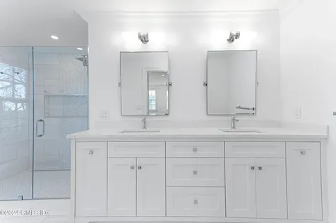 3 Finney Knoll Lane Riverside CT 06878