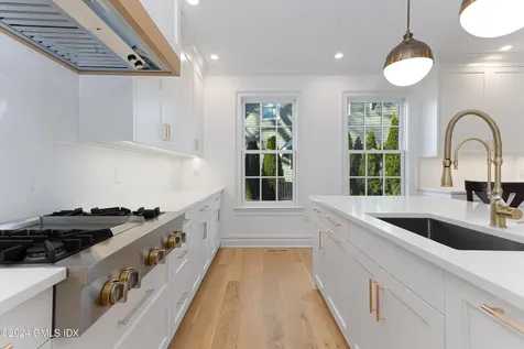 3 Finney Knoll Lane Riverside CT 06878