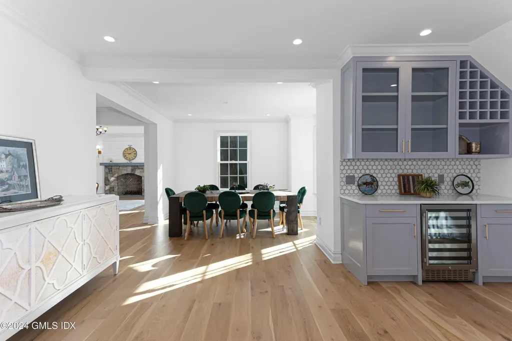 3 Finney Knoll Lane Riverside CT 06878