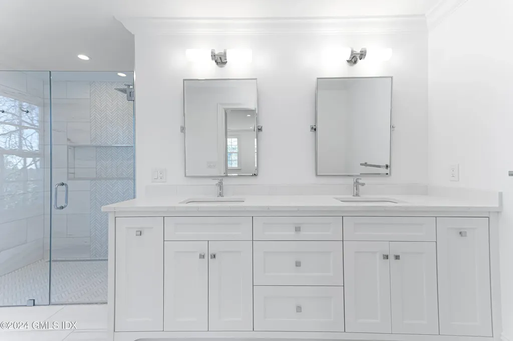 3 Finney Knoll Lane Riverside CT 06878