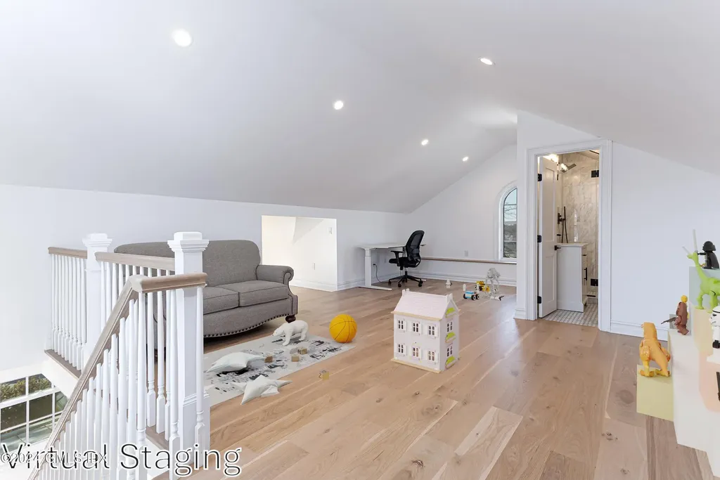 3 Finney Knoll Lane Riverside CT 06878